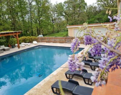 Logement Type F4 en rez de jardin dans villa avec piscine, Gers